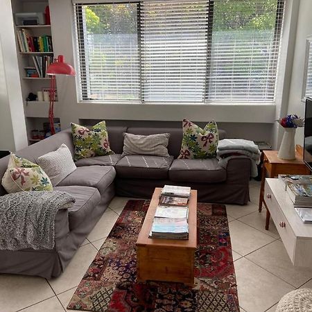 Modern, Centrally Located Dorp Street Apartment 스텔렌보스 외부 사진
