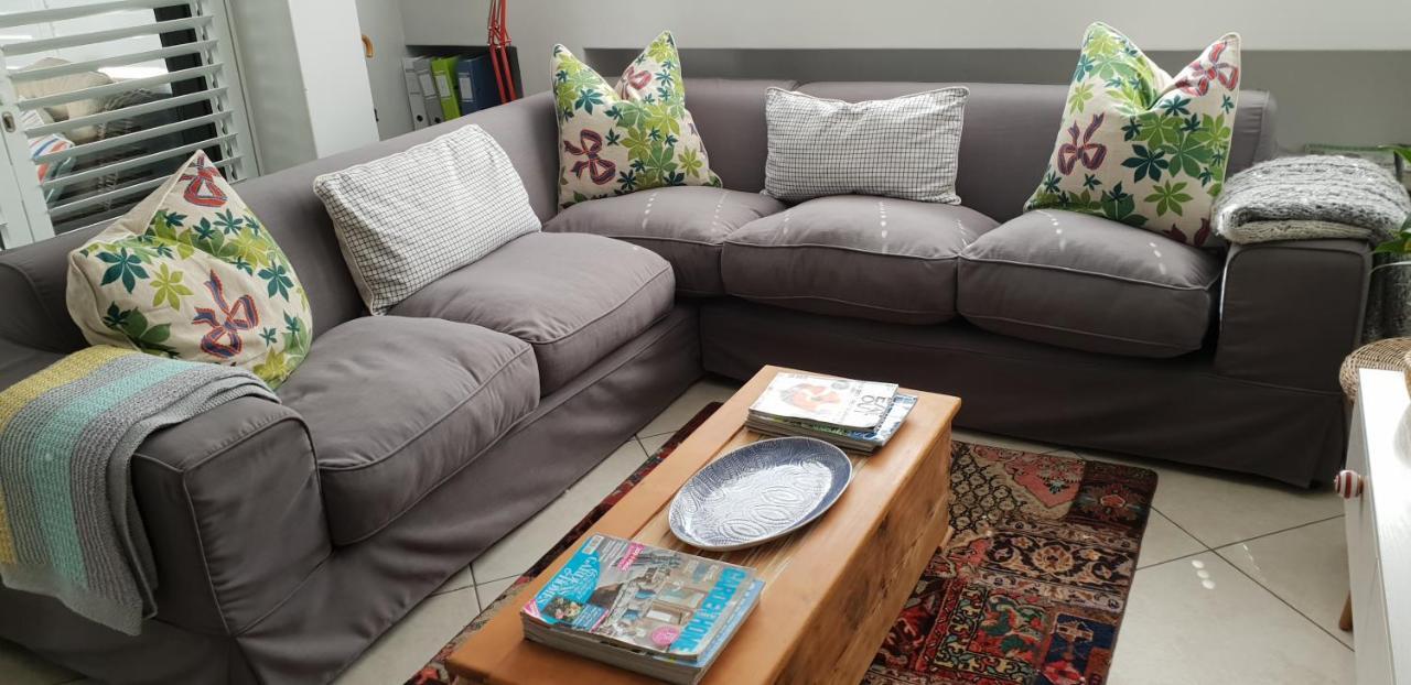 Modern, Centrally Located Dorp Street Apartment 스텔렌보스 외부 사진
